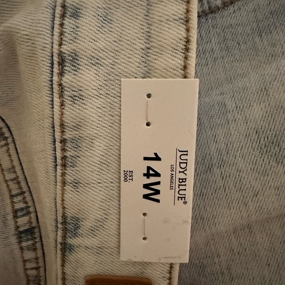 Judy Blue Ultra Light Acid Wash Slim Fit High Waist Jeans Size 14W, NWT - Picture 5 of 5